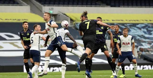  沃尔夫斯堡终场前绝平保留保级最后希望